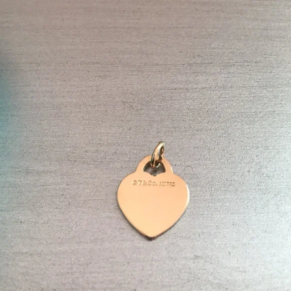 18K Yellow Gold Return to Tiffany Charm (small) - Picture 3 of 4